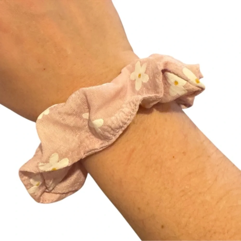 Floral Pattern Scrunchie Set - Yellow & Pink